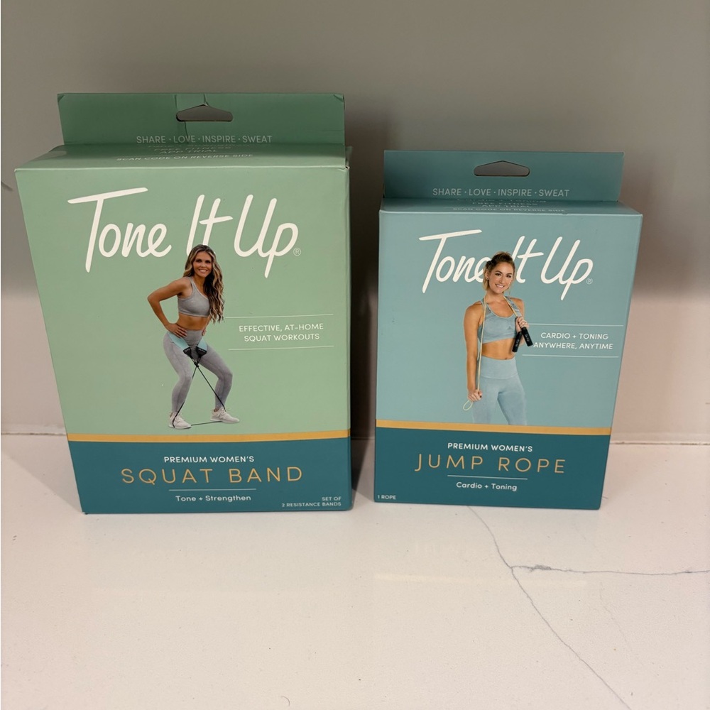Tone It Up squat band and jump rope NEW